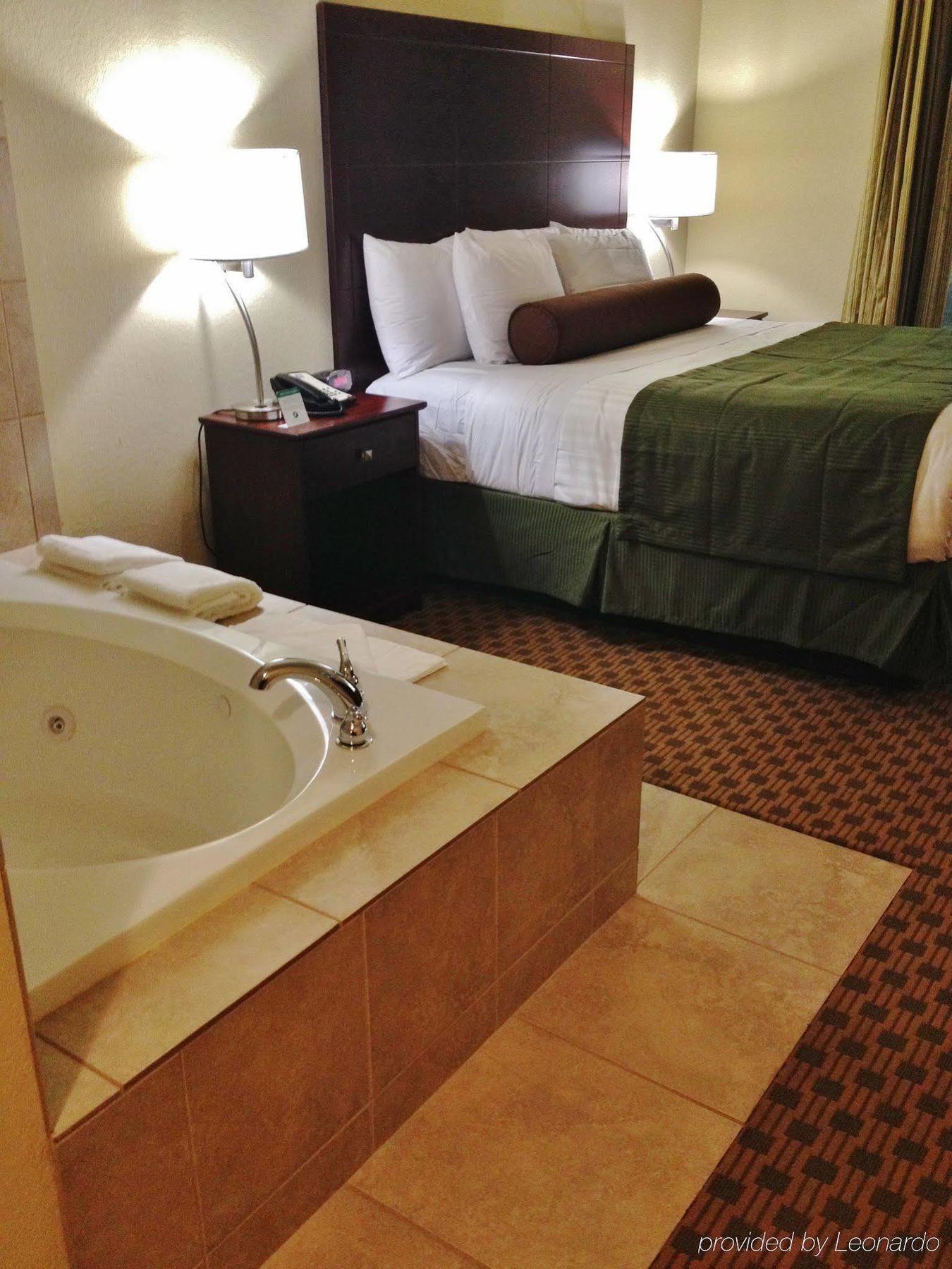Cobblestone Hotel & Suites - Broken Bow Екстер'єр фото